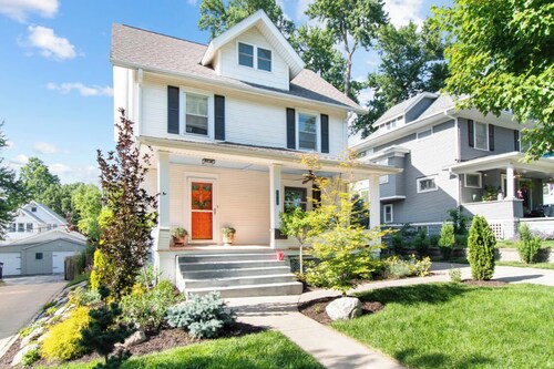 Buffet's Neighborhood | Dundee | Home Gym, Fire-Pit, S'mores!