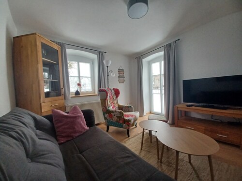Feel-good place in the heart of Pfaffenwinkel:Freshly renovated with its own terrace