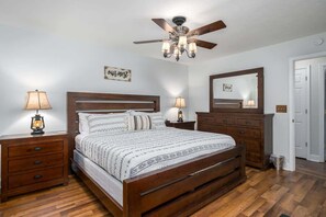 4 dormitorios, tabla de planchar con plancha, wifi y ropa de cama