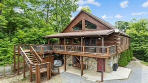 Exterior - 1 Sweet View - 4 BR, 3.5 BA, Hot Tub, VIEWS! (Waynesville)
