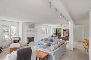 TV - Shorebirds 158 - Sleeps 8 (Pajaro Dunes)