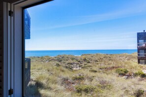 Interior - Shorebirds 158 - Sleeps 8 (Pajaro Dunes)