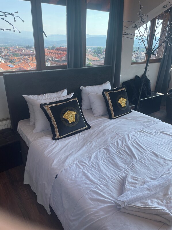 1 soverom, dundyner, strykejern/-brett og wi-fi (inkludert)