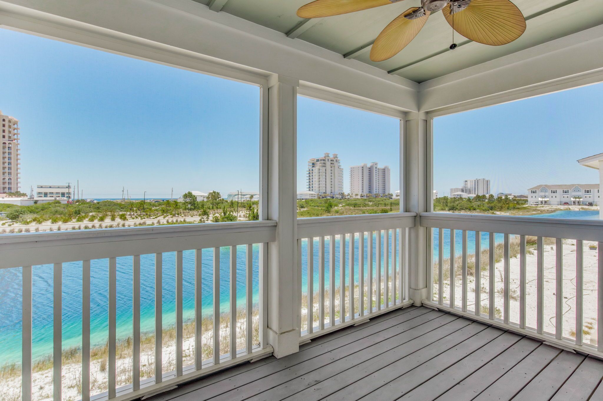 المنطقة المحيطة بالمنشأة