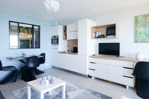 Frigorifero, microonde, forno, lavastoviglie
