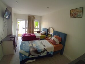 1 chambre, fer et planche à repasser, lit parapluie, Wi-Fi gratuit