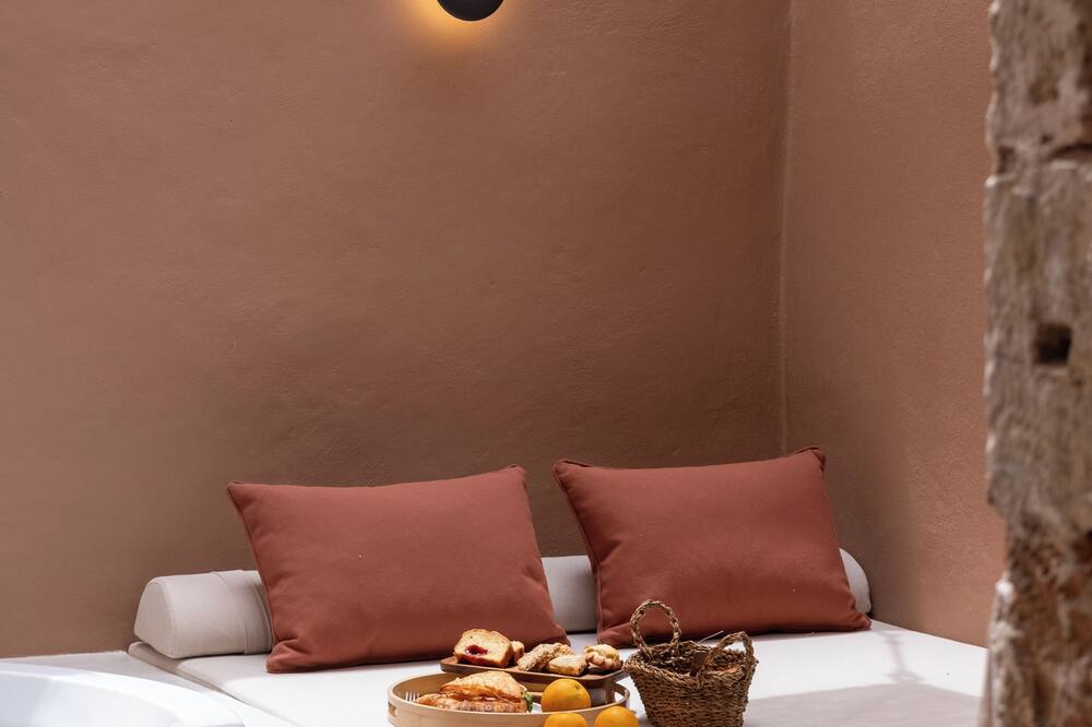 Qualia Slowlife Suites