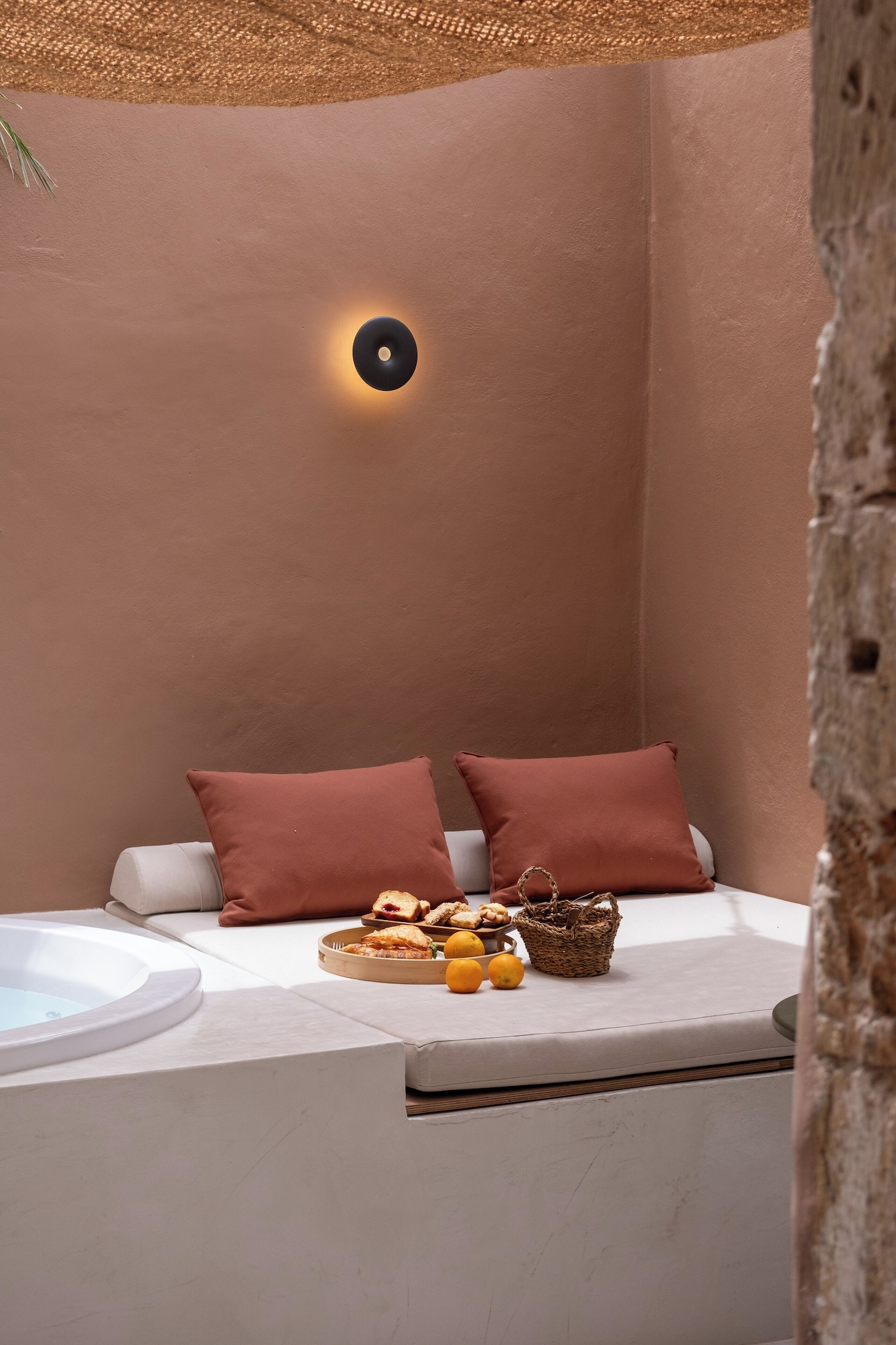 Private spa tub