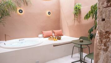 Bain à remous privé