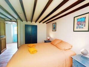 7 soveværelser, gratis Wi-Fi, sengetøj