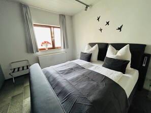 1 bedroom, iron/ironing board, travel cot, WiFi