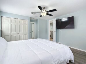 3 Schlafzimmer, Zimmersafe, Bügeleisen/Bügelbrett, WLAN
