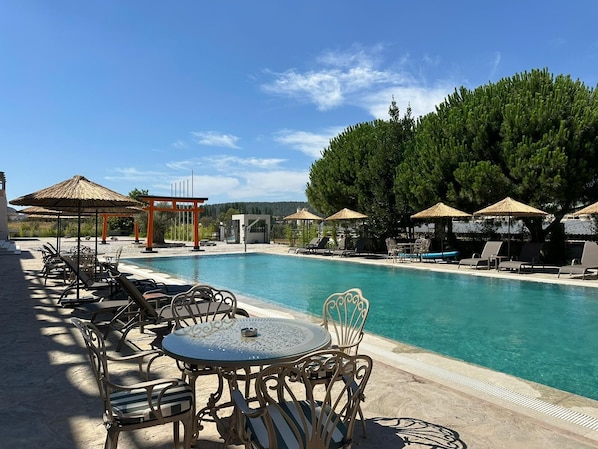 Seasonal outdoor pool