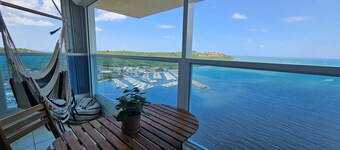 Luxury Penthouse w/ Ocean & Marina Views • Pool