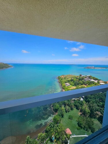 Amazing Oceanfront Penthouse - Marina/Rainforest views from your large balcony!
