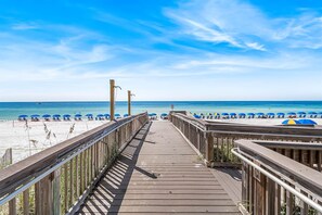 On the beach - Newly added 2 BR/ 2 BA Condominium with Free Beach Service! (Destin)