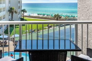 Property grounds - Newly added 2 BR/ 2 BA Condominium with Free Beach Service! (Destin)