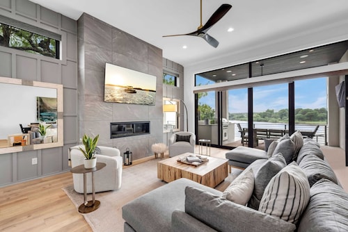 The Escape at 212 | Concierge Services | Promos Available