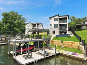 Exterior - The Escape at 212 | Concierge Services | Promos Available (Burnet)