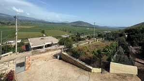 Land view from property - Berdhill Rooms (Aliko)