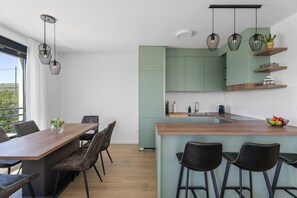 Fridge, microwave, oven, dishwasher - Hillside Villa Paradise (Gata)