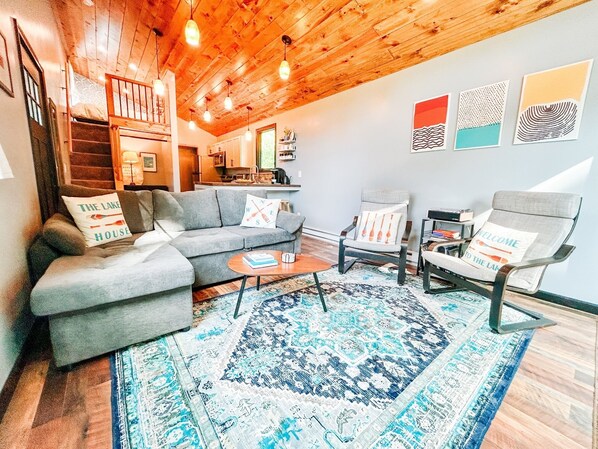 Smart TV, DVD player, books, music library