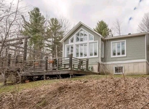 Maison Dans la Forêt Avec Accès au lac