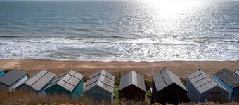 Newgate Cottage by NewFo rest