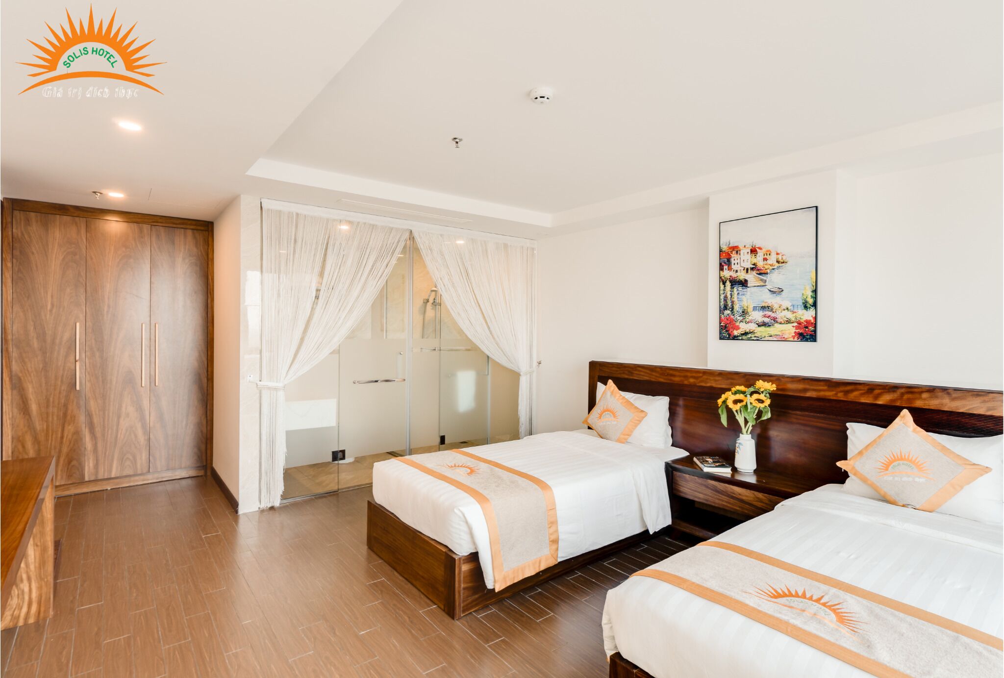 Habitación Deluxe con 1 cama matrimonial o 2 individuales | Edredón, camas con pillow-top y escritorio 