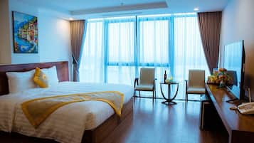 Cubrecamas, colchones con pillow-top y escritorio