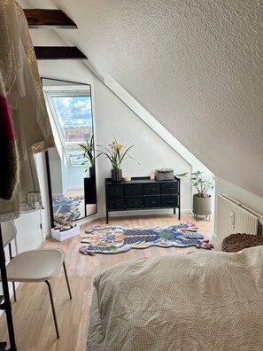 1 soverom, strykejern/-brett, wi-fi og sengetøy