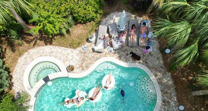 Surf Lodge - Pvt Pool, Walk to beach, 12beds, Sleeps 18, 2 dens, chef kitchen!