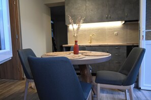 Deluxe apartment #2 | Private kitchen | Electric kettle, freezer - Vivis Hub (Kefalonia)