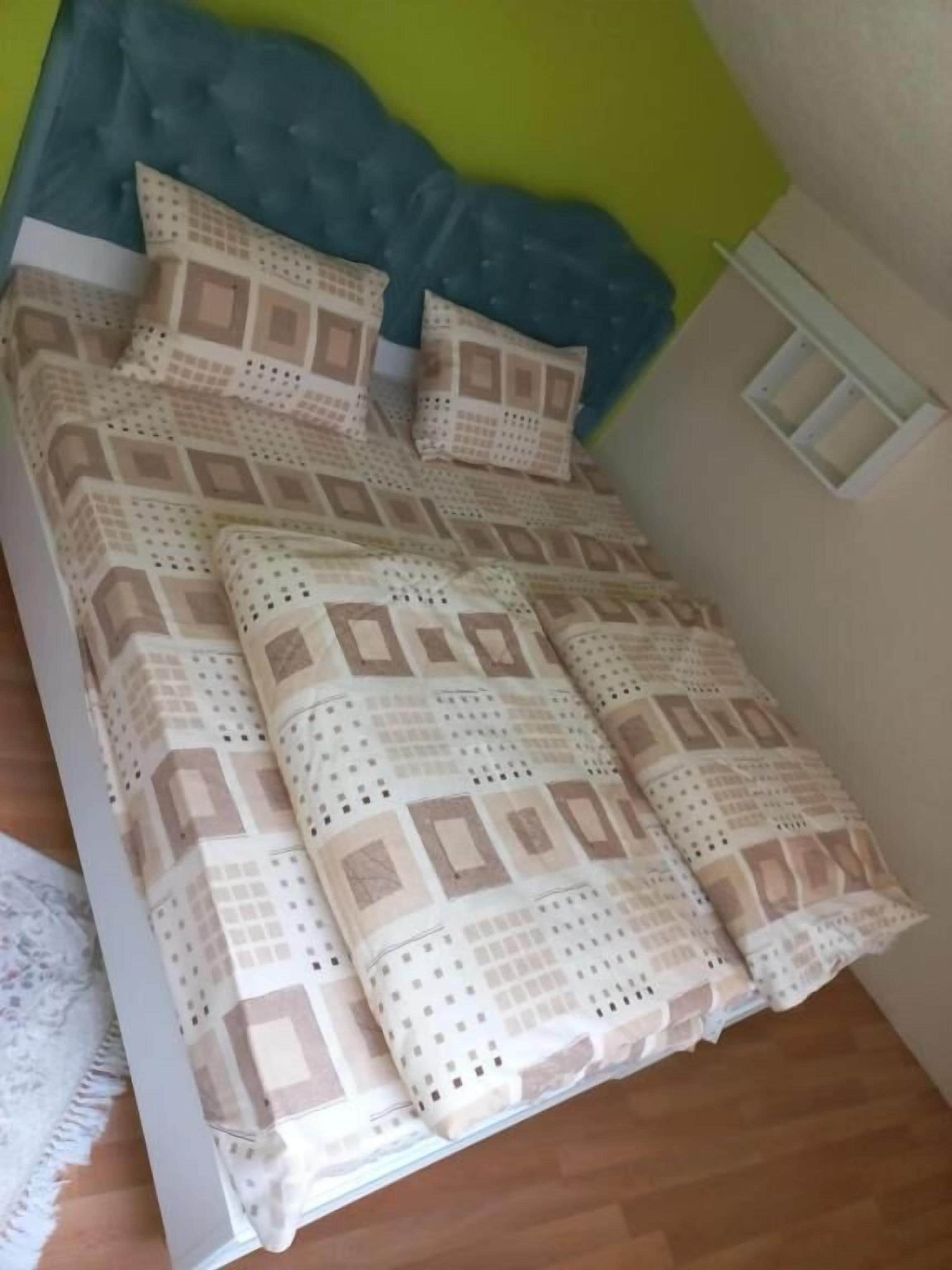 Basic Shared Dormitory | Desk, soundproofing, iron/ironing board, free WiFi