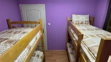 Basic Shared Dormitory, Multiple Beds, Non Smoking | Desk, soundproofing, iron/ironing board, free WiFi