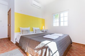 Hypo-allergenic bedding, soundproofing, iron/ironing board, free WiFi - Monte da Eirinha (Mertola)