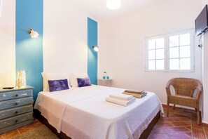 Basic Double Room | Hypo-allergenic bedding, soundproofing, iron/ironing board, free WiFi - Monte da Eirinha (Mertola)