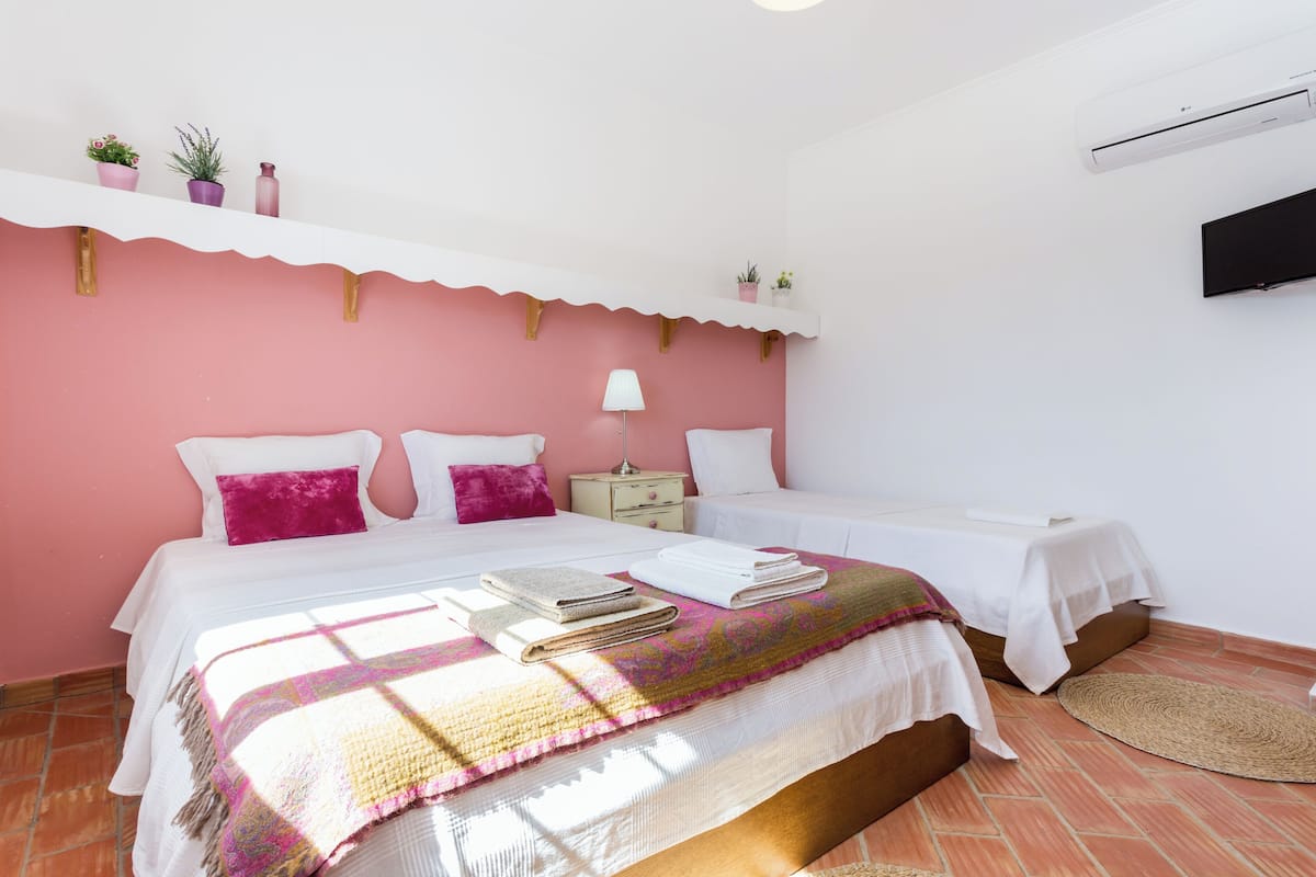 Habitación triple familiar | 1 dormitorio, ropa de cama hipoalergénica, sistema de insonorización
