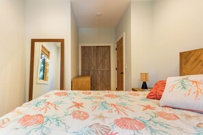 1 habitación, escritorio, tabla de planchar con plancha y wifi gratis