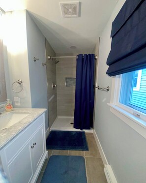Bathroom - 1 block to beach  All New Renovations ! Second Floor with a deck (Ocean City)