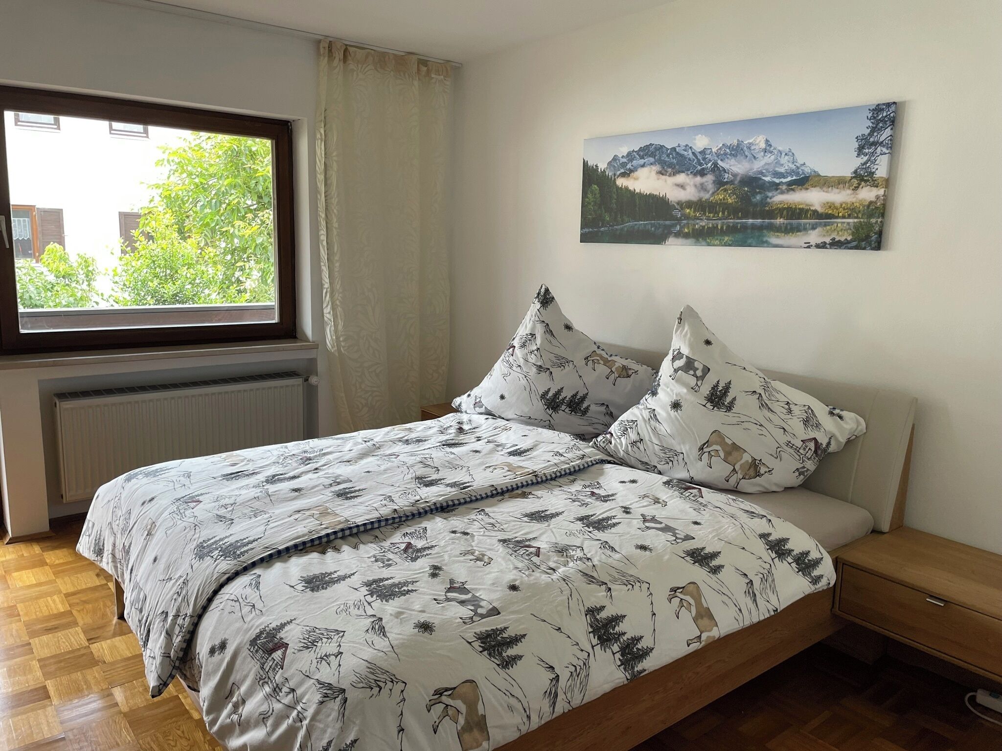 3 bedrooms, iron/ironing board, free WiFi, bed sheets