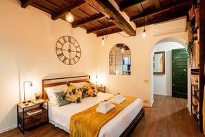 Iron/ironing board, travel crib, free WiFi, bed sheets - Studio Campo de' Fiori (Roma)