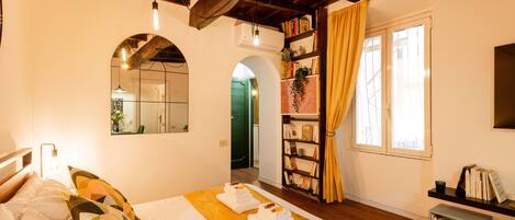 Silitysrauta/-lauta, vauvan matkasänky, ilmainen Wi-Fi, vuodevaatteet