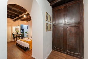 Iron/ironing board, travel crib, free WiFi, bed sheets - Studio Campo de' Fiori (Roma)