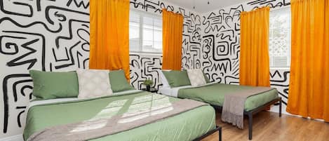 4 bedrooms, desk, iron/ironing board, travel crib