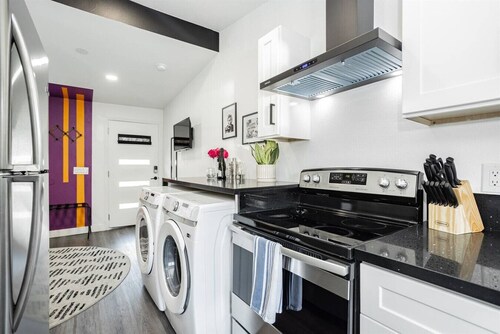 Stylish Studio Escape: Luxe Vegas Strip Living