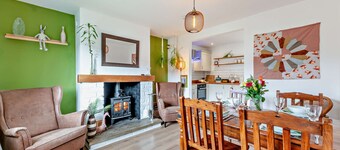 Forest Retreat - Three Bedroom House, Sleeps 5