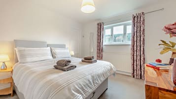 3 bedrooms, WiFi, bed sheets