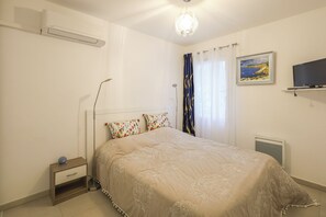 2 habitaciones, tabla de planchar con plancha y wifi gratis 