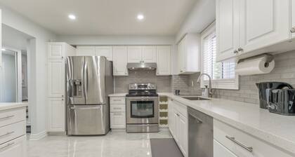 Central and Family-Friendly House in Whitby